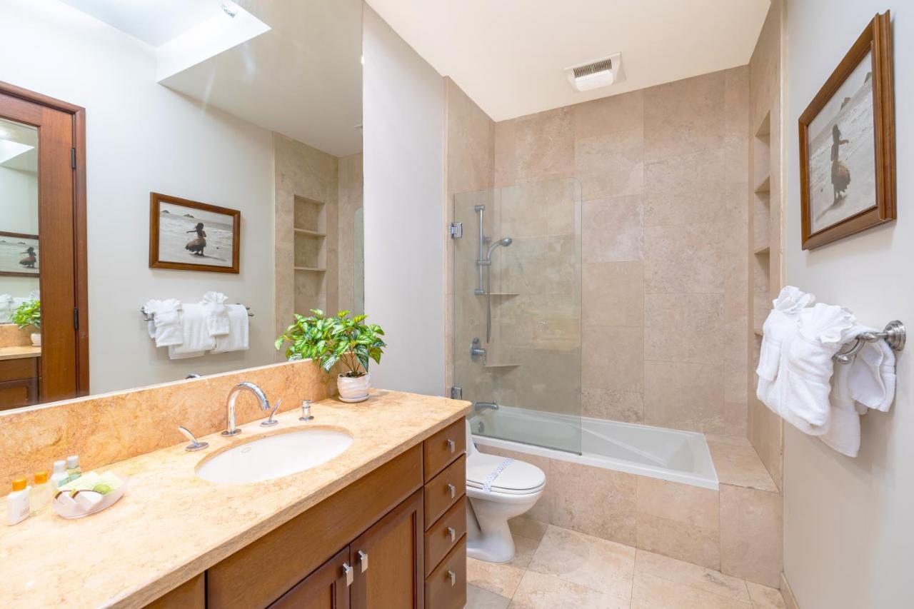 Upscale Penthouse With Ocean Views - Free Parking Appartement Honolulu Buitenkant foto